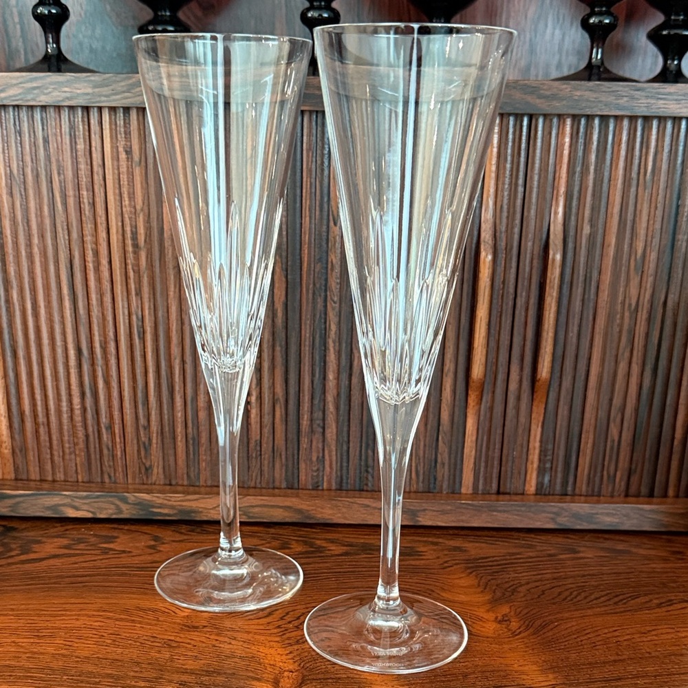Vera Wang Elegant Crystal Champagne Flutes